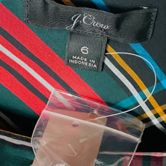 Nwt J Crew Funnelneck shirt in Stewart tartan plaid with jeweled buttons - Picture 4 of 8